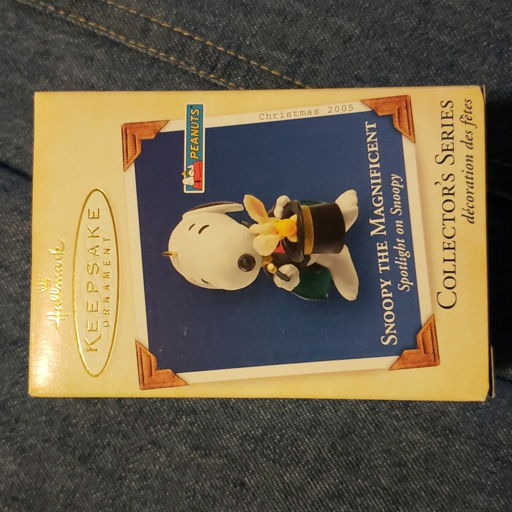 Hallmark 2005 Snoopy the Magnificent Peanuts Ornament